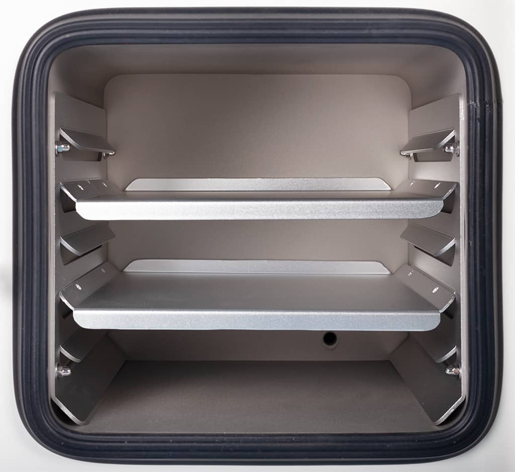 Vacuum Oven's Stainless Steel Chamber with Adjustable Aluminum Shelves
